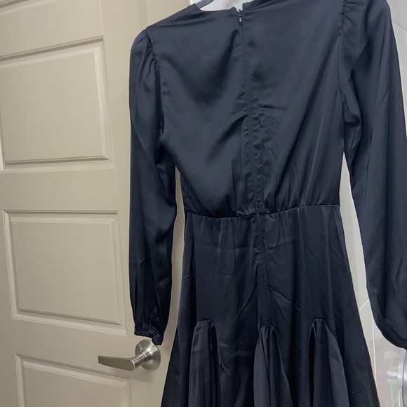 NWT Abercrombie and Fitch Long Sleeve Satin Plunge Mini Dress - Picture 8 of 8